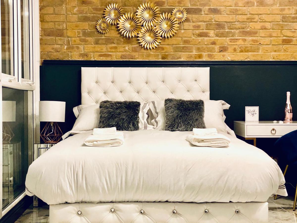 Duke And Duchess Apartments And Rooms - Private In Room Hot Tub Suites Λονδίνο Εξωτερικό φωτογραφία