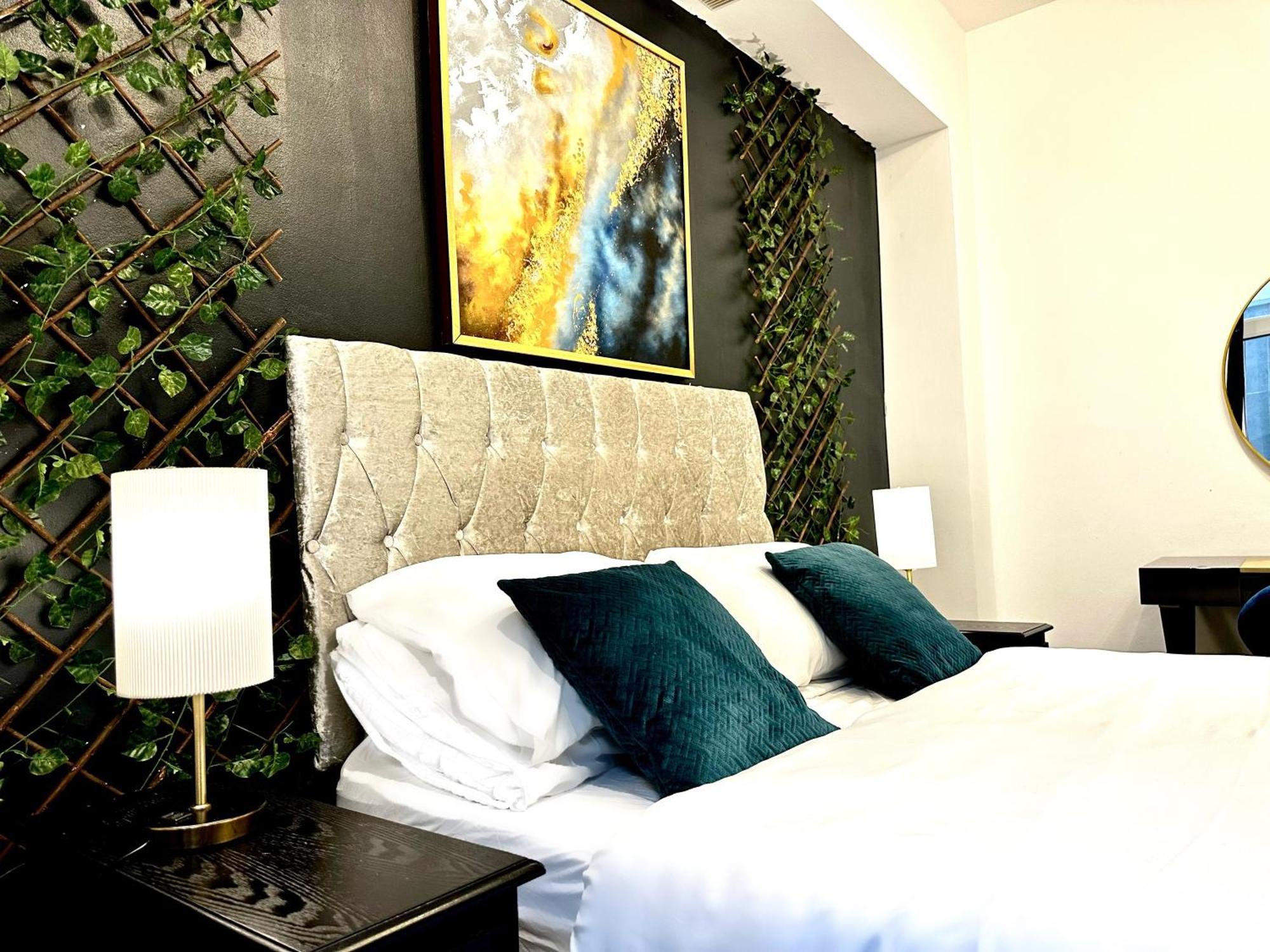 Duke And Duchess Apartments And Rooms - Private In Room Hot Tub Suites Λονδίνο Εξωτερικό φωτογραφία